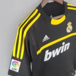 Real Madrid 2011/12 Goalkeeper Retro Jersey